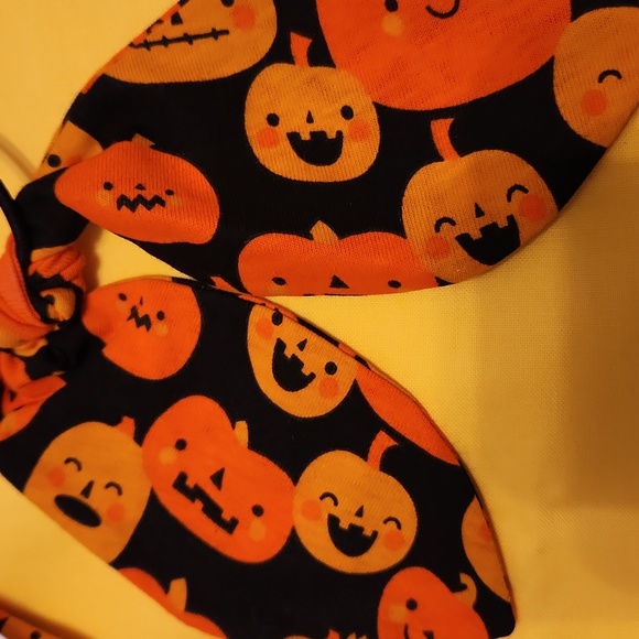 Haloween themed Handmade Spandex/Polyester Headband,  Hair Bow and Scrunchie. - Picture 3 of 7